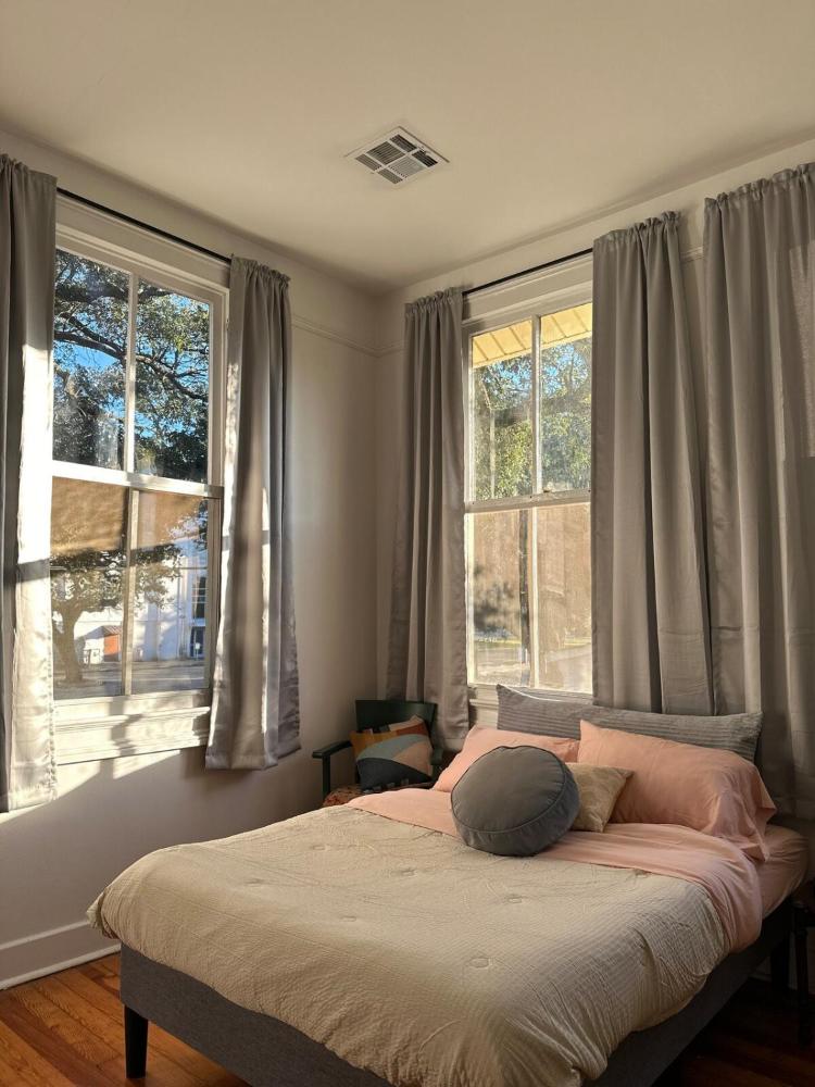 New Orleans Cottage 2 Bed 1 Bath Carseat Included